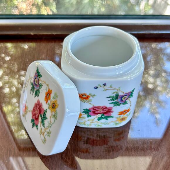 Vintage Takahashi Porcelain Square Trinket Box – San Francisco Design - Picture 11 of 14